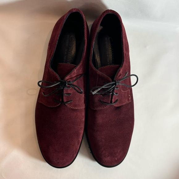 LA CANADIENNE Sz 7.5 Oxfords Brogues Lace Up Shoes Burgundy Suede Academia - Picture 4 of 9